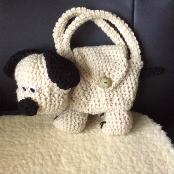 HAND CRAFTED Crocheted Amigurumi Beige and Black Puppy Dog Carrying Purse Toy - Picture 7 of 7